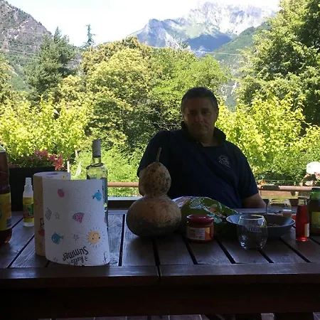 Ballestan בית נופש